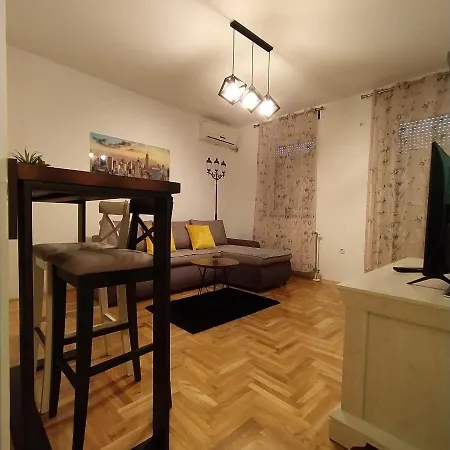 Daniris * Petrovaradin